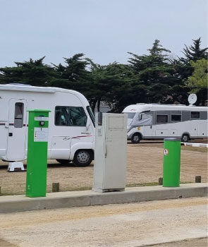 borne_entree_sortie_aire_camping_car_park