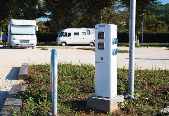 borne-electrique-camping-car