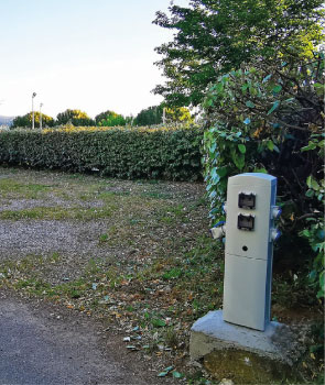 borne-electrique-camping-car