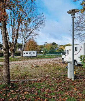 creer-une-aire-de-services-pour-camping-car