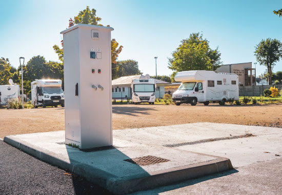 borne-electrique-camping-car-park
